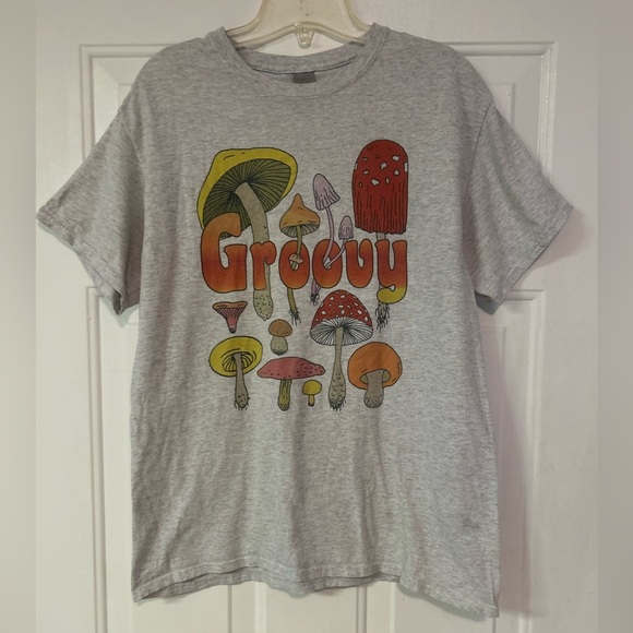 Hippie Retro Groovy Mushroom T Shirt Gray Size Medium - Picture 1 of 5